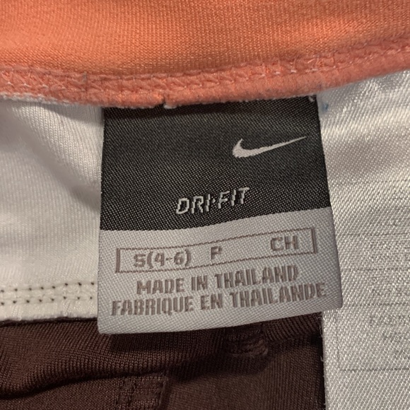 Nike Yoga Pants - Picture 3 of 5